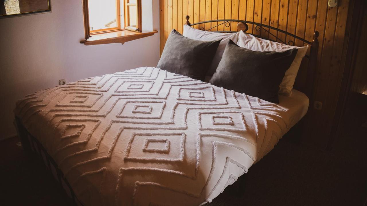 Scardona Rustica, Bed & Breakfast With Jacuzzi, Bbq And Free Parking In Skradin, Krka Leilighet Eksteriør bilde
